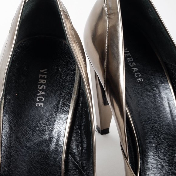 Versace Silver Metallic Sandals - Picture 10 of 10